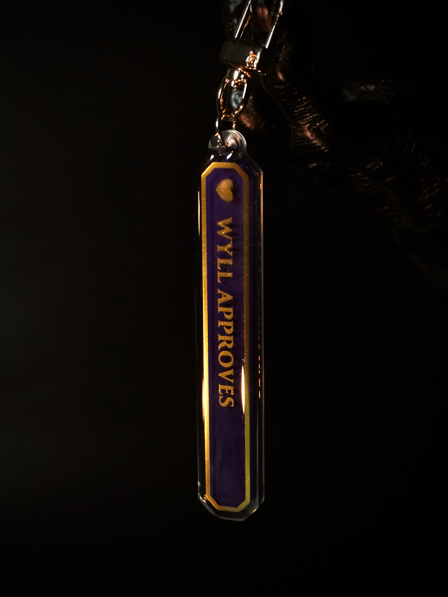 Baldur's Gate 3 - Acrylic Keychain "Approves"